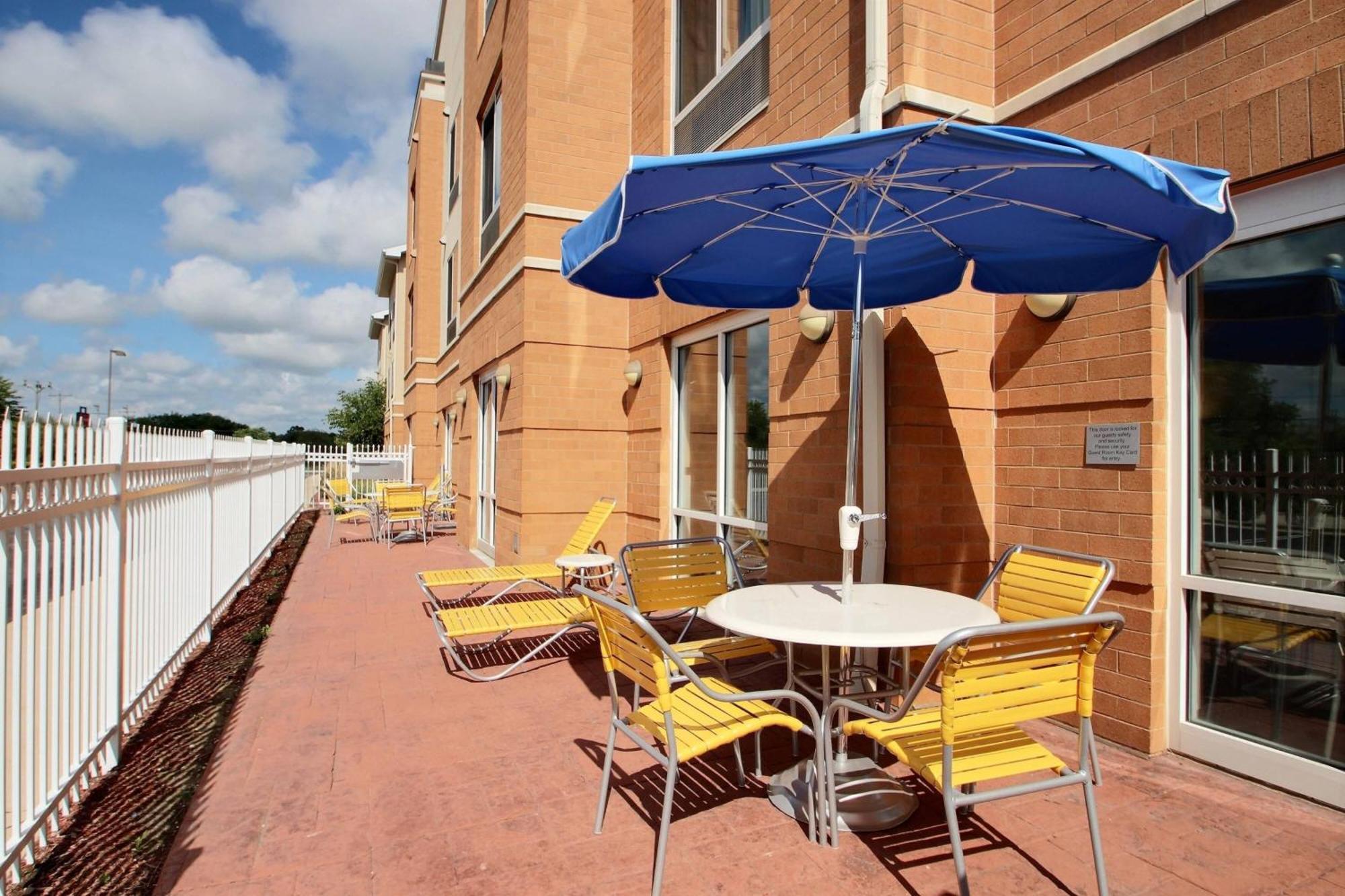 Fairfield Inn & Suites By Marriott Milwaukee Airport Oak Creek Εξωτερικό φωτογραφία